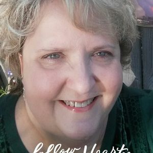 Meet your Posher, Lorie